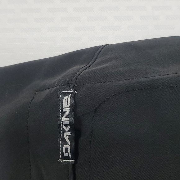 Dakine board shorts size small great condition - Picture 5 of 6